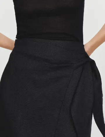 Fusta Mango, negru
