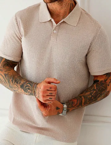 Tricou SHEIN, crem