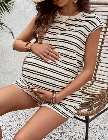 Compleu SHEIN Maternity, crem
