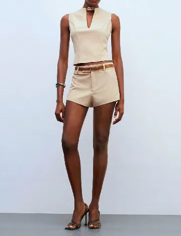 Pantaloni scurti SHEIN, crem