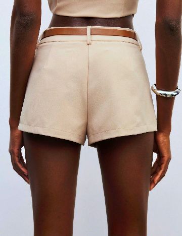 Pantaloni scurti SHEIN, crem
