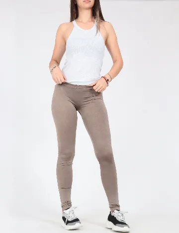 Colanti Bershka, maro