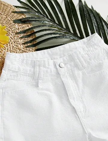 Pantaloni scurti SHEIN, alb