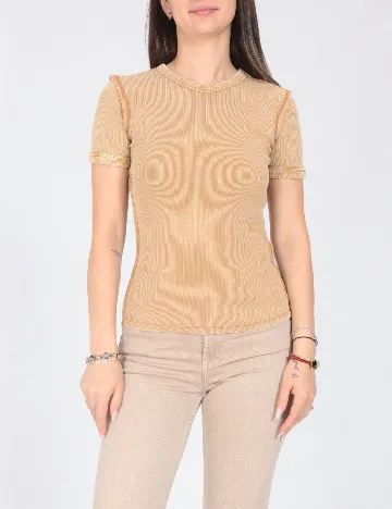 Tricou Zara, maro