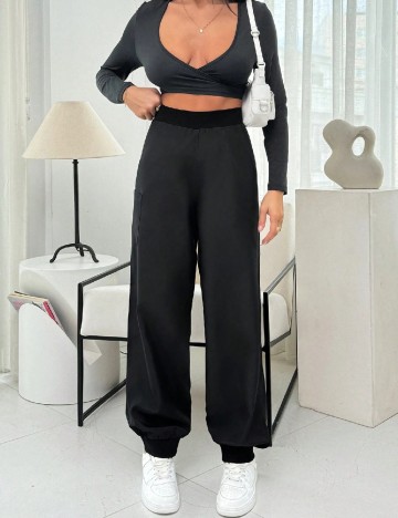 Pantaloni SHEIN, negru