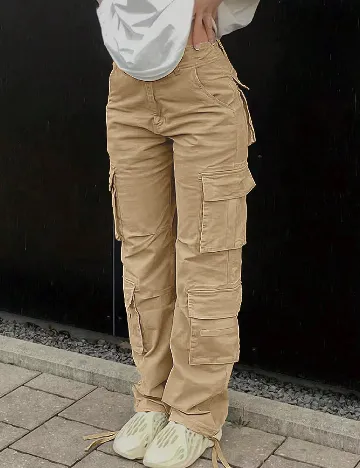 Pantaloni SHEIN, maro