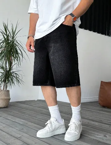 Pantaloni scurti SHEIN, negru