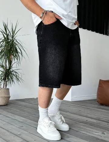 Pantaloni scurti SHEIN, negru
