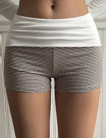 Pantaloni scurti SHEIN, alb/maro