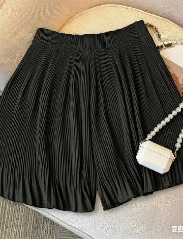 Pantaloni scurti SHEIN, negru