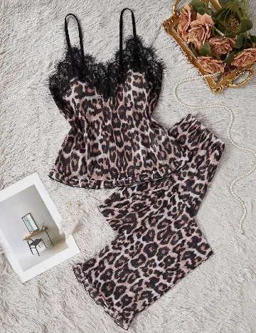 Pijama SHEIN, animal print