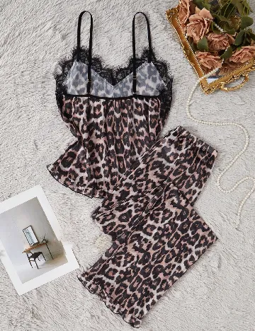 Pijama SHEIN, animal print