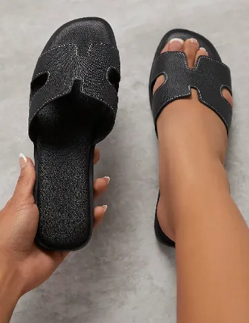 Slapi SHEIN, negru