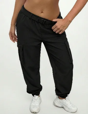 Pantaloni SHEIN, negru