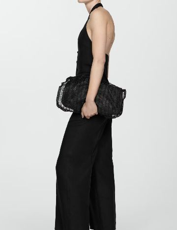 Vesta Mango, negru