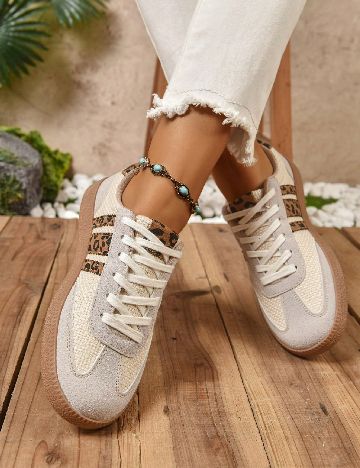 Adidasi SHEIN, mix culori