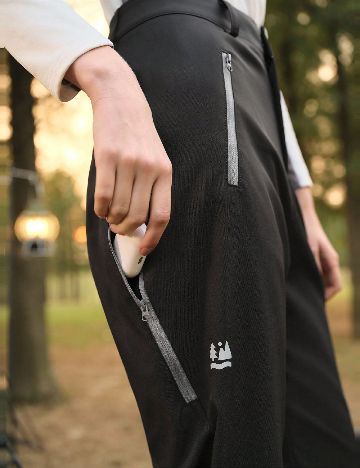 Pantaloni In My Nature, negru