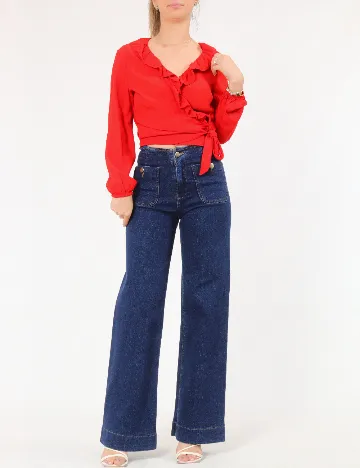 Top Bershka, rosu
