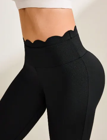 Pantaloni SHEIN, negru