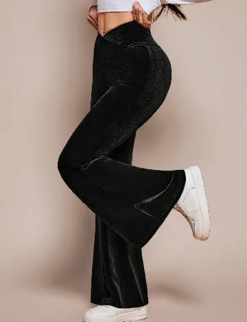 Pantaloni SHEIN, negru
