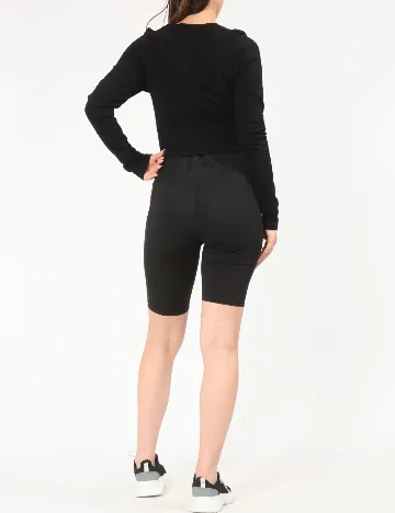 Top Top Shop, negru