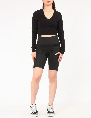 Top Top Shop, negru