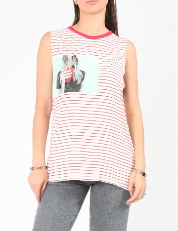 Maiou Pull&Bear, alb/rosu