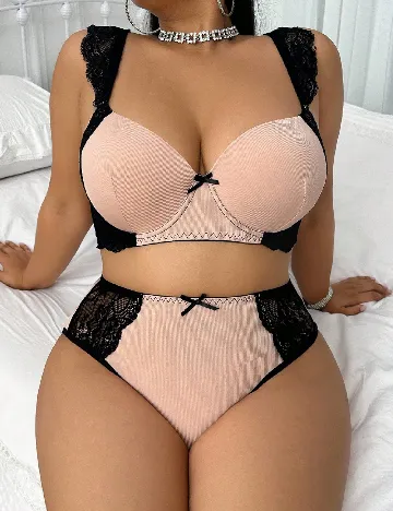 Set lenjerie SHEIN CURVE, roz pudra