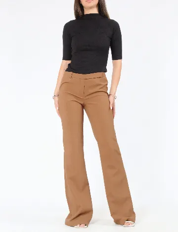 Pantaloni Bershka, maro