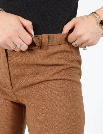Pantaloni Bershka, maro
