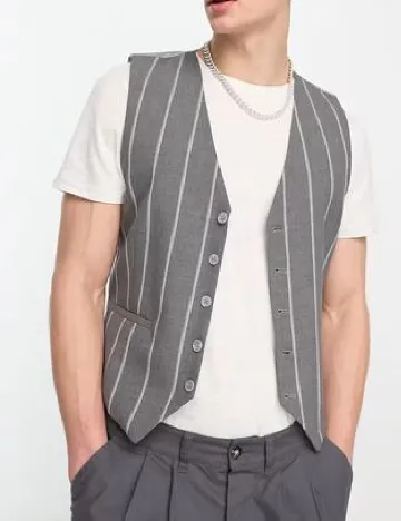 Vesta Bolongaro Trevor, gri