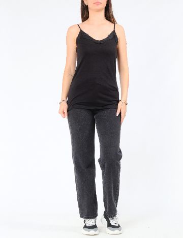 Maiou Zara, negru
