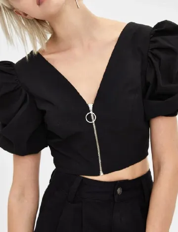 Top Bershka, negru