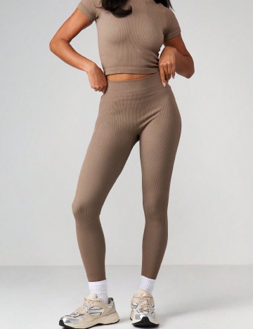 Colanti Missguided, maro
