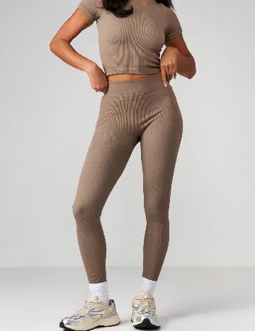 Colanti Missguided, maro