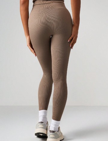 Colanti Missguided, maro