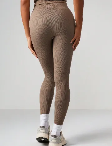 Colanti Missguided, maro