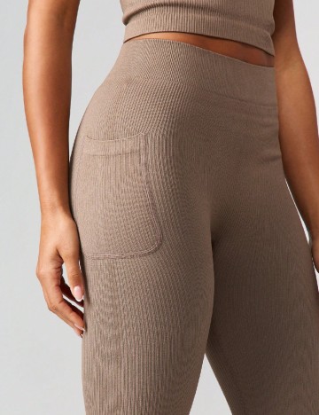 Colanti Missguided, maro