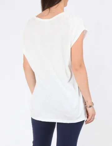 Maiou Zara, alb