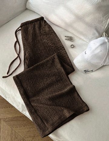 Pantaloni SHEIN, maro