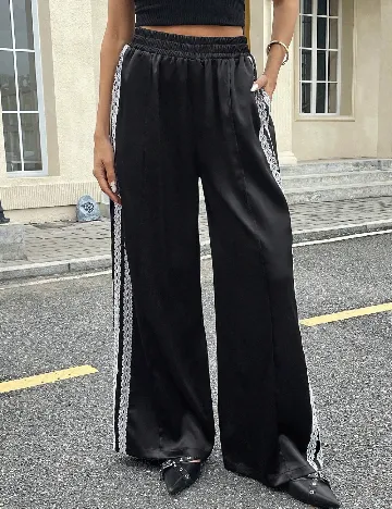 Pantaloni SHEIN, negru
