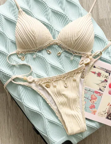 Costum de baie SHEIN, crem