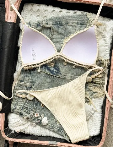 Costum de baie SHEIN, crem