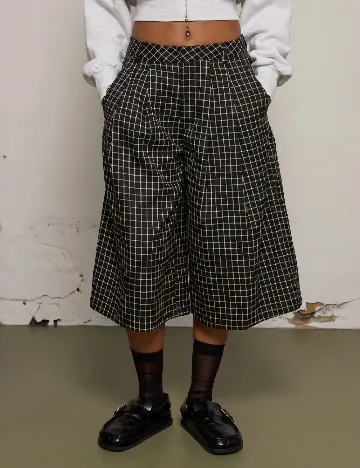 Pantaloni trei sferturi SHEIN, negru