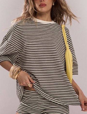 Tricou SHEIN, maro