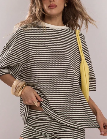 Tricou SHEIN, maro