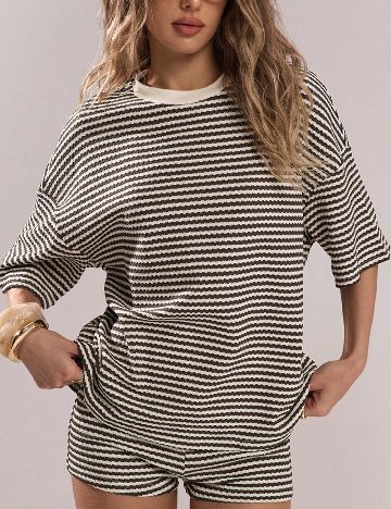 Tricou SHEIN, maro