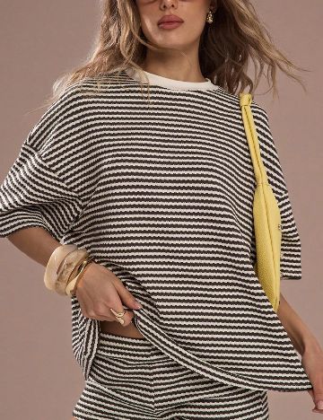 Tricou SHEIN, maro