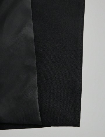 Vesta Ontre, negru