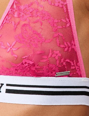 Bustiera Missguided, roz